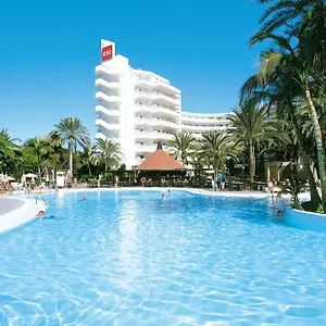 Riu Papayas Hotel